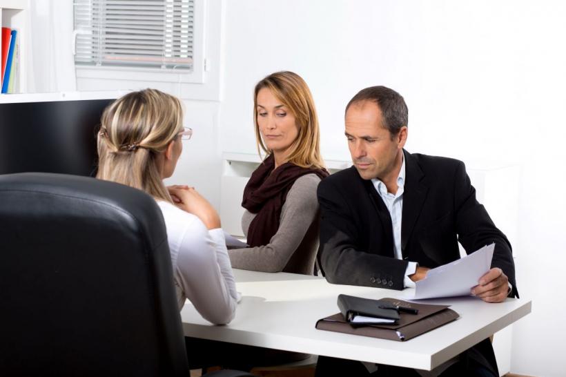 Libertate totală la divorț: Îți poți păstra numele după divorț  fără acord reciproc