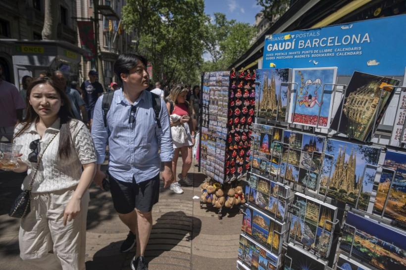 Barcelona dublează taxele pentru turiști