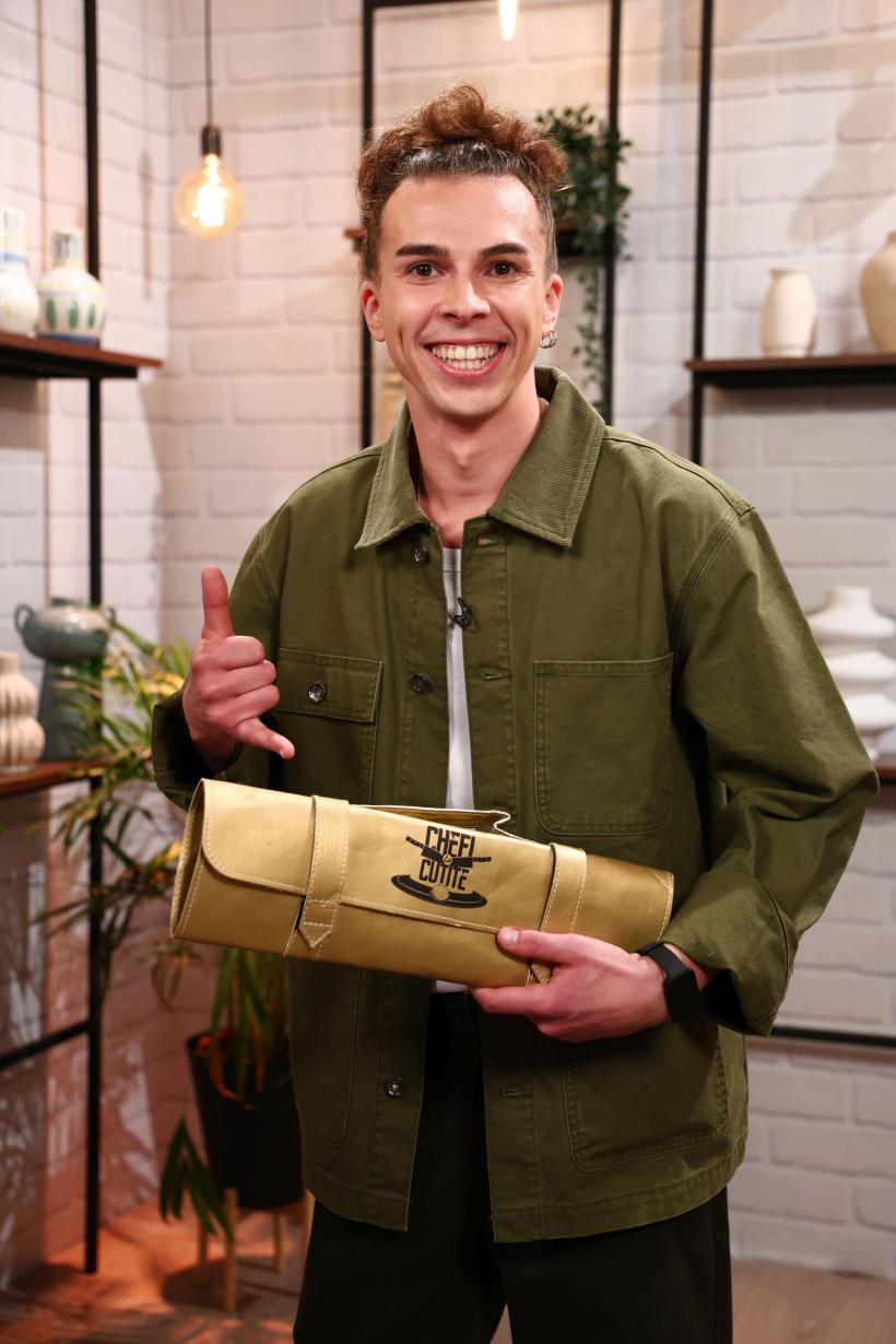 Chefi la cuțite, lider de audiență. Alexandru Szabo a luat cuțitul de aur din partea lui Chef Ștefan, iar Chef Richard a câștigat aseară bomba 19001860