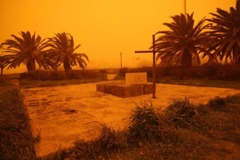 Furtuni devastatoare în Grecia: un mort lângă Atena, în timp ce un nor de praf saharian sufocă insula Creta 19001874