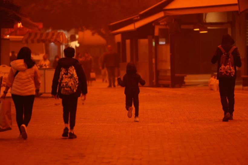 Furtuni devastatoare în Grecia: un mort lângă Atena, în timp ce un nor de praf saharian sufocă insula Creta 19001878