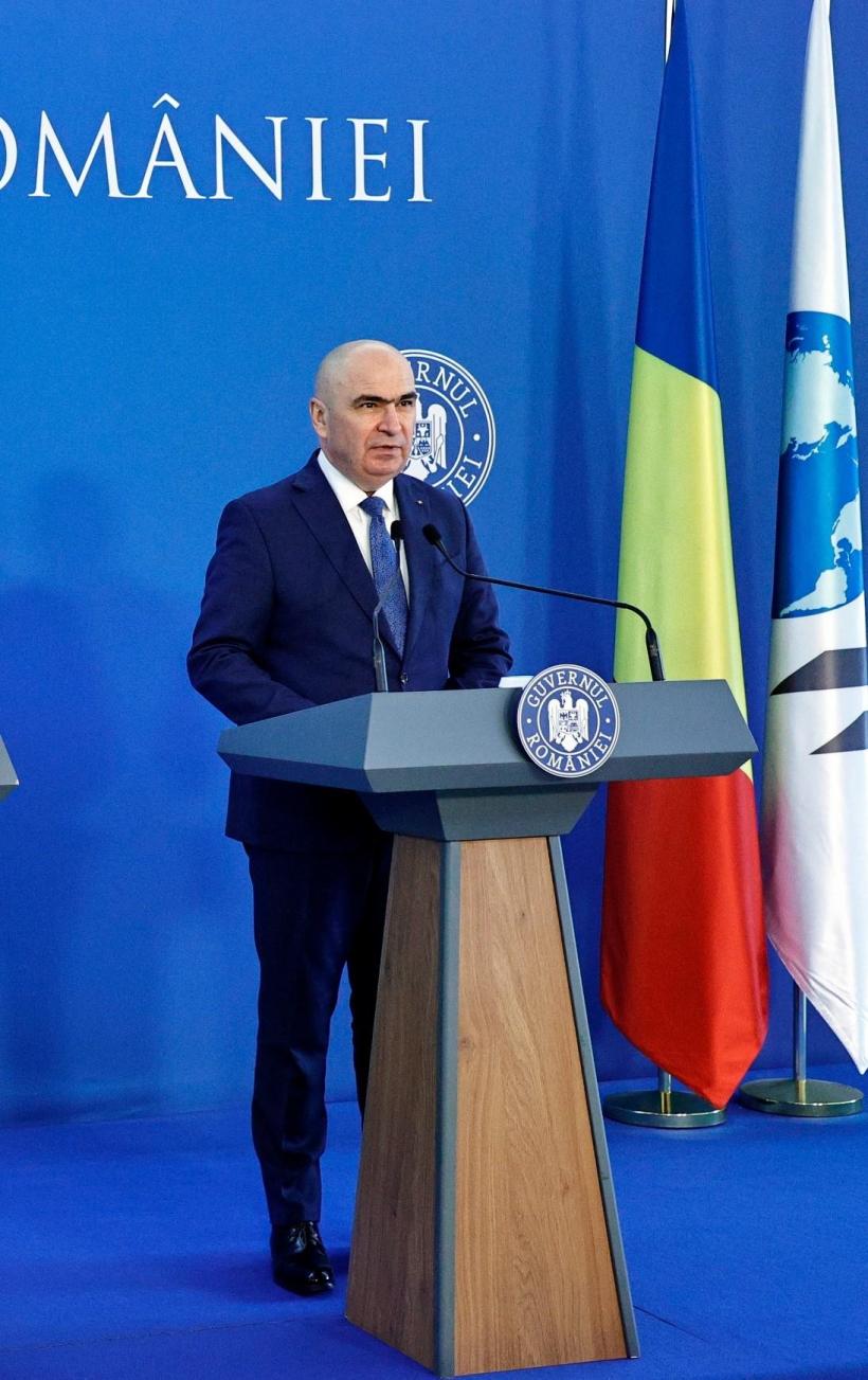 Dublă personalitate marca Bolojan. Premierul susține că legile justiției nu trebuie modificate, deoarece au fost jalon în PNRR. Dar a făcut un comitet ca să le modifice 19001679