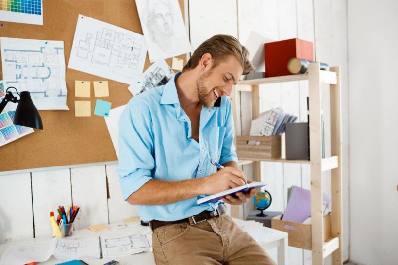 Eficiența la birou în 2026: cum influențează organizarea spațiului rezultatele profesionale