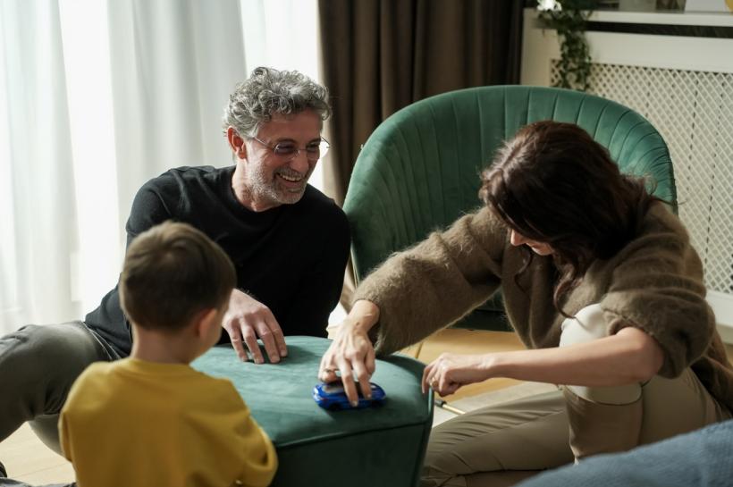 Cele mai noi episoade ale serialului original Ana, Mi-ai fost scrisă în ADN, lider absolut de audiență. Ultima difuzare a primei părți a sezonului trei se vede în Joia Mare, de la 20.30, la Antena 1 19001958