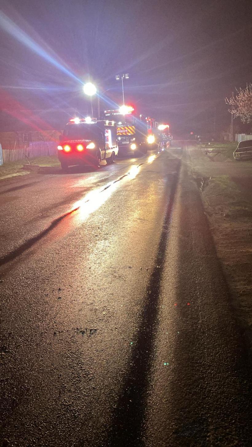 UPDATE Accident în Prahova: Cisternă cu GPL răsturnată pe DN 1D, la Ciorani; traficul este blocat. Populația a fost evacuată pe o rază de un kilometru 19002138