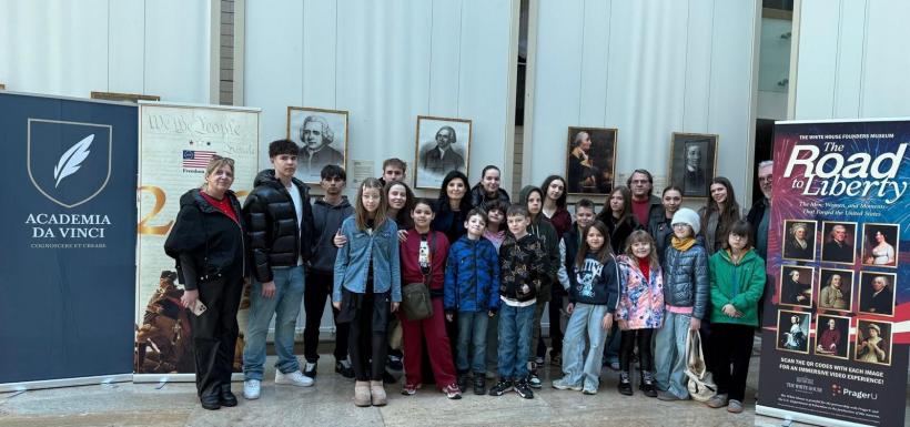 „Founders Museum” – expoziția care i-a pus pe elevii Academiei Da Vinci față în față cu adevărul despre libertate: ori ești liber, ori plătești prețul
