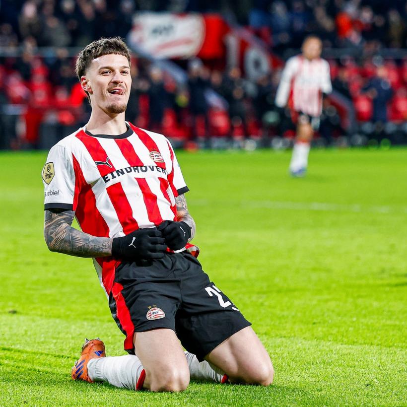 PSV, campioană în Eredivisie! Dennis Man sărbătorește titlul, dar echipa primește o veste tragică