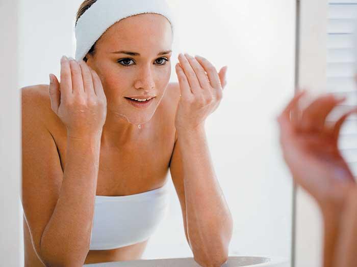 Măști naturale periculoase pentru ten. Îți pot arde pielea!