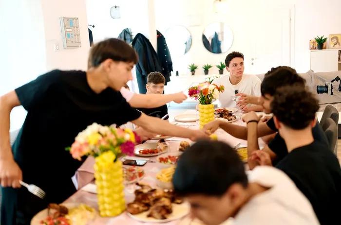 Lecția de solidaritate a lui David Popovici: Campania ”Niciun copil singur” 19002416