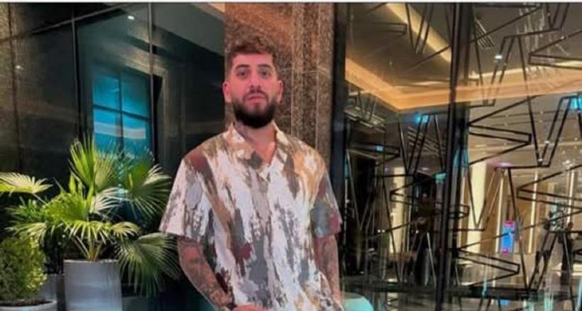 Fulgy, fiul Vioricăi și al lui Ioniță din Clejani, s-a baricadat într-o locuință din București. Au fost chemați negociatorii