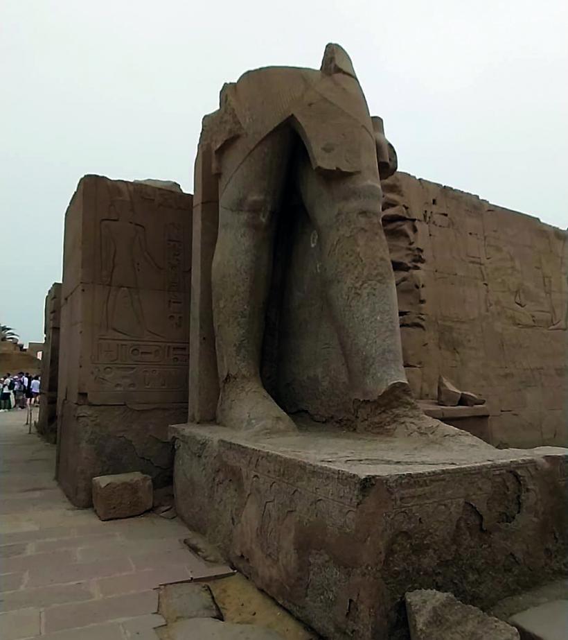 Ce au în comun templele egiptenilor și cele ale dacilor 19002422