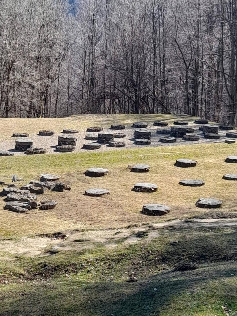 Ce au în comun templele egiptenilor și cele ale dacilor 19002427