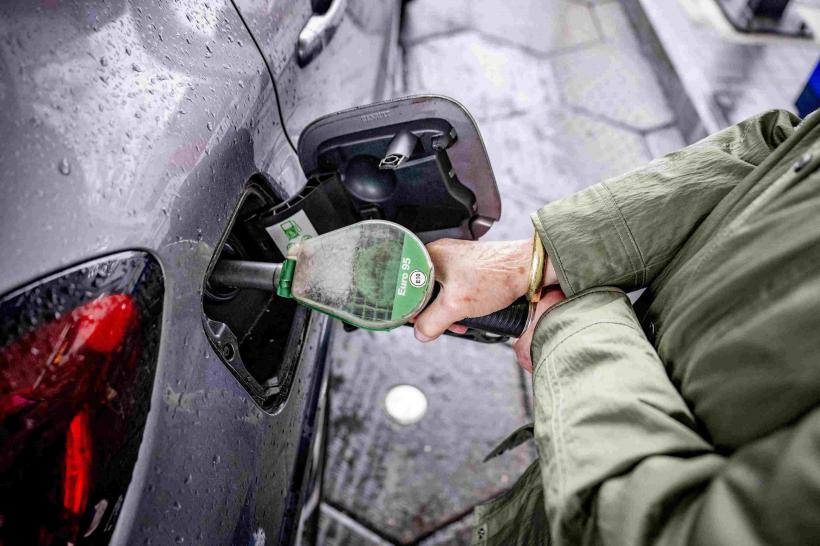 Crizele vin usor si pleaca greu 19002600