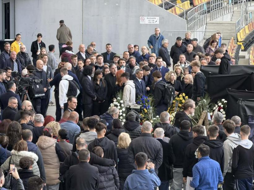 Gică Hagi și Ionuț Lupescu, în lacrimi la căpătâiul lui Mircea Lucescu