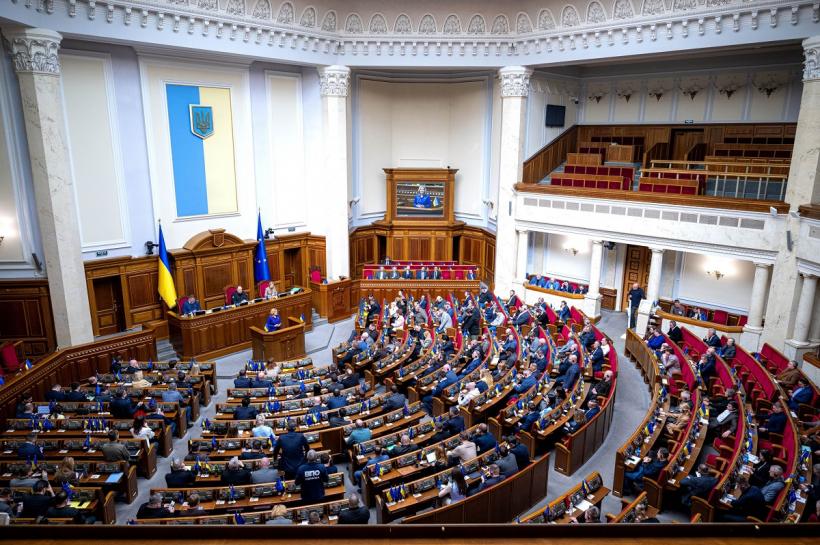 Anchetă pentru cumpărarea voturilor în Parlamentul ucrainean  19002885