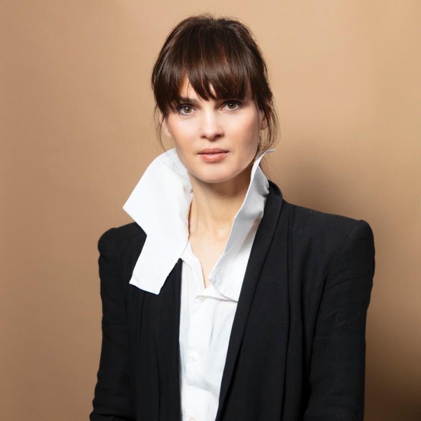 Concluzia unui dialog trepidant cu Caroline De Mulder, scriitoare și montaniardă: „Suntem, până la urmă, niște mamifere mari și violente!” 19002763