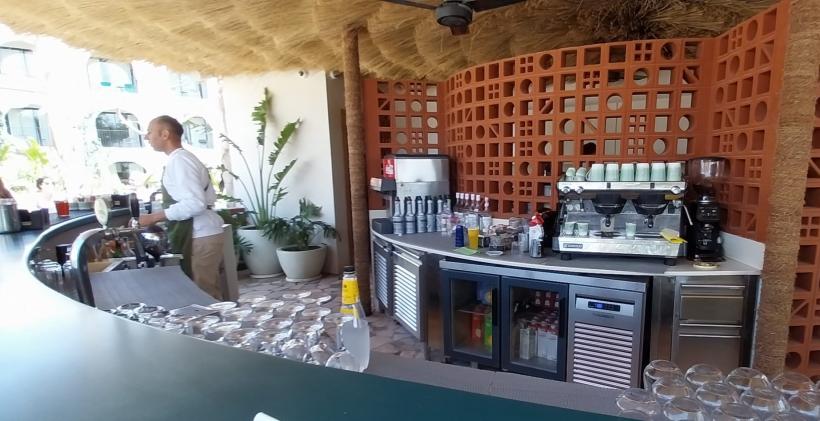 Țara fără femei de serviciu 19002791