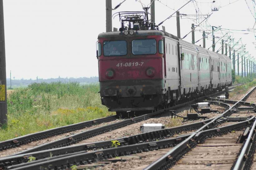 Angajații CFR Infrastructură trebuie să vină cu bani de-acasă, pentru a întreține circulația trenurilor 