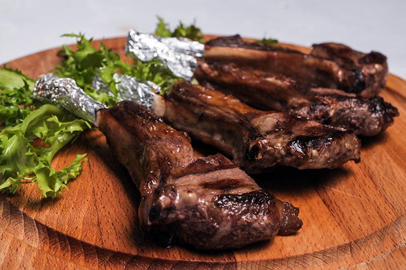 Rețete de Paște: Reguli simple pentru o carne de miel fragedă și suculentă