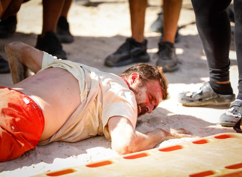 Într-un joc de recompensă măcinat de accidentări, Faimoșii au reușit victoria, iar diseară caută să obțină Imunitatea! Survivor, lider de audiență în Vinerea Mare! 19003247