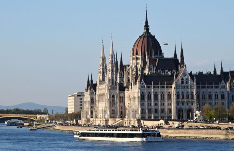 Alegeri în Ungaria: Maghiarii, la răscruce de drumuri, între Viktor Orban și Peter Magyar. Prezența la vot