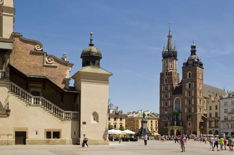 Tot mai mulți americani aleg Europa de Est: România, Polonia și Albania devin noile „țări ale viselor”