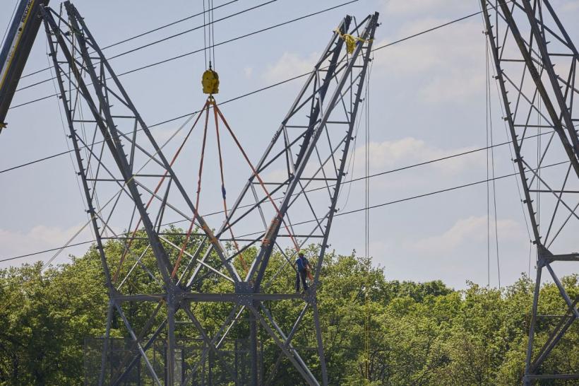 Lege controversată în SUA: centrele de date, puse pe pauză din cauza facturilor uriașe 