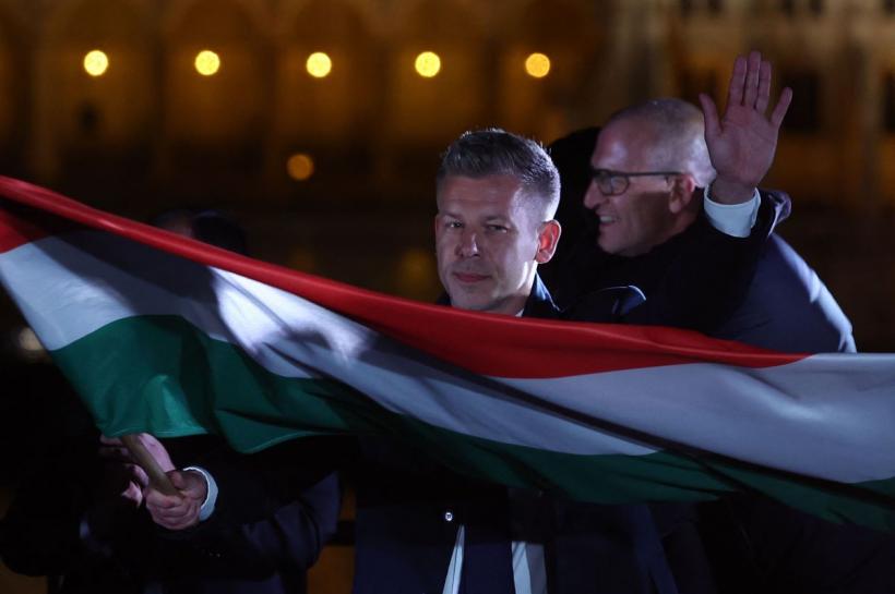 Péter Magyar îl atacă pe Orbán în primul discurs post-victorie: „Orban i-a trădat pe ungurii din diaspora, din Transilvania, atunci când l-a susținut pe George Simion”