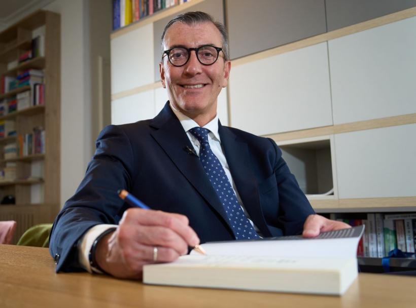 Dialog fascinant cu dr. David Della Morte Canosci: „Vreți să trăiți 100 de ani buni? Faceți zilnic mișcare, bucurați-vă, dezlipiți-vă de ecrane!” 19003508