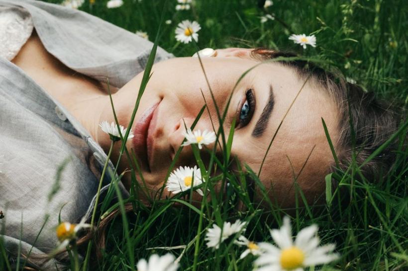 Horoscop zilnic, 15 aprilie 2026: Leii se grăbesc, Scorpionii exagerează, iar Peștii au nevoie de timp pentru analiză 