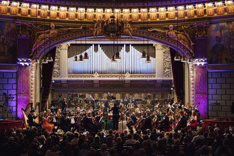 Maestrul Cristian Măcelaru revine la pupitrul formării unei noi generații de artiști, prin masterclass-urile Concursului Enescu 2026 19002847