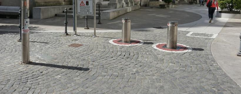 Achiziție la Primăria lui Ciprian Ciucu. Bolarzi retractabili și sistem de supraveghere de 700.000 de euro, în Centrul Vechi