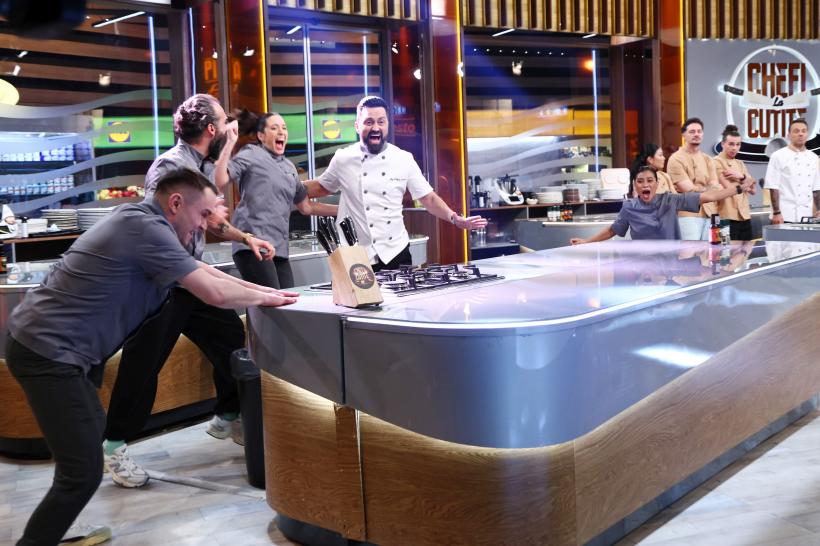 Chefi la cuțite, lider de audiență. Echipa lui Chef Orlando, din nou victorioasă. Diseară, confruntare intensă: Irina pune în joc puterea de a bloca cuțitele de aur! 19003760