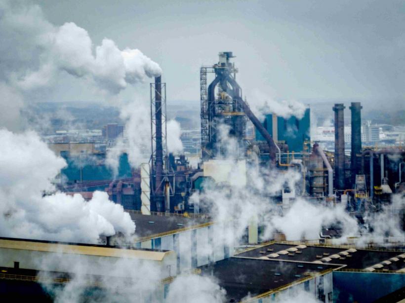 Între ambiții și realitate: fondul pentru decarbonizare riscă să eșueze  19003815