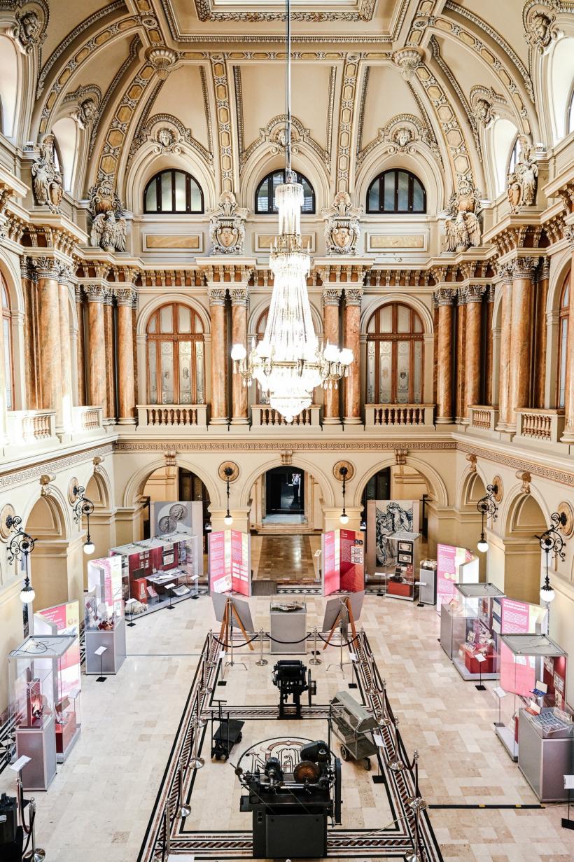 Reabilitarea economisirii în era consumului 19003915