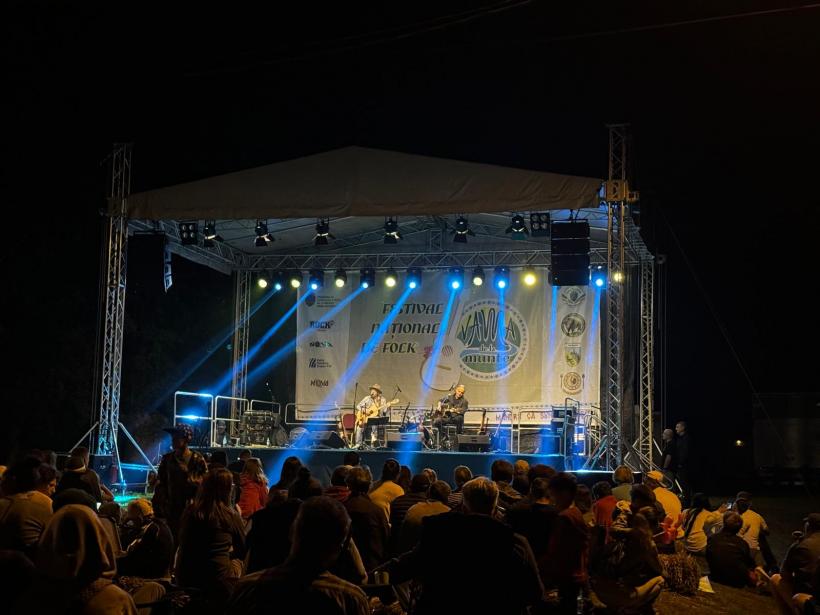 Ducu Bertzi, Iris – Cristi Minculescu, Valter și Boro, Mircea Baniciu & Band, Dan Bittman, pe scena Festivalului Național de Folk Vama de la Munte. Biletele s-au pus în vânzare 19004137