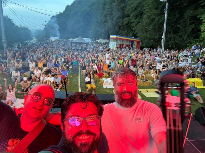 Ducu Bertzi, Iris – Cristi Minculescu, Valter și Boro, Mircea Baniciu & Band, Dan Bittman, pe scena Festivalului Național de Folk Vama de la Munte. Biletele s-au pus în vânzare 19004139