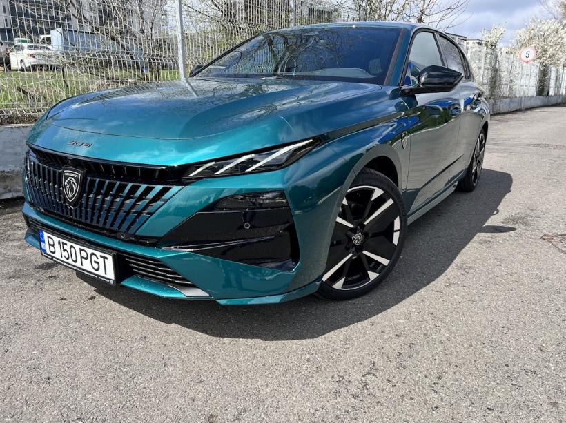 Hibrid echilibrat cu spirit franțuzesc: Cum arată 308 la majorat 19003984