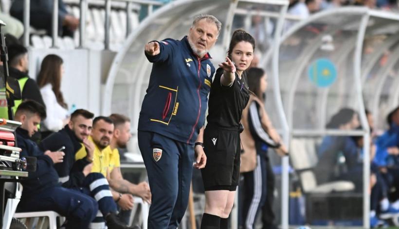 Șoc total la naționala României: Selecționerul se simte rău și lipsește de pe bancă la meciul cu Cipru!