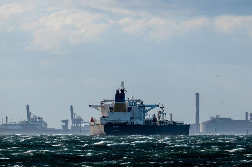 SUA se răzgândesc: Derogarea pentru petrolul rusesc a fost prelungită