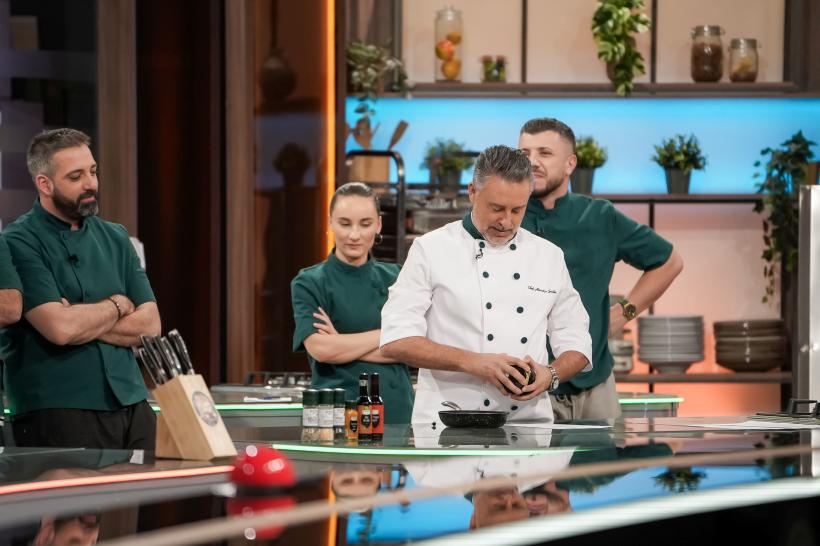 Jurații sparg diseară bombele câștigate, iar Chef Richard lovește bancurile adverse cu o amuletă foarte puternică în cea de-a patra bătălie culinară la Chefi la cuțite 19004492