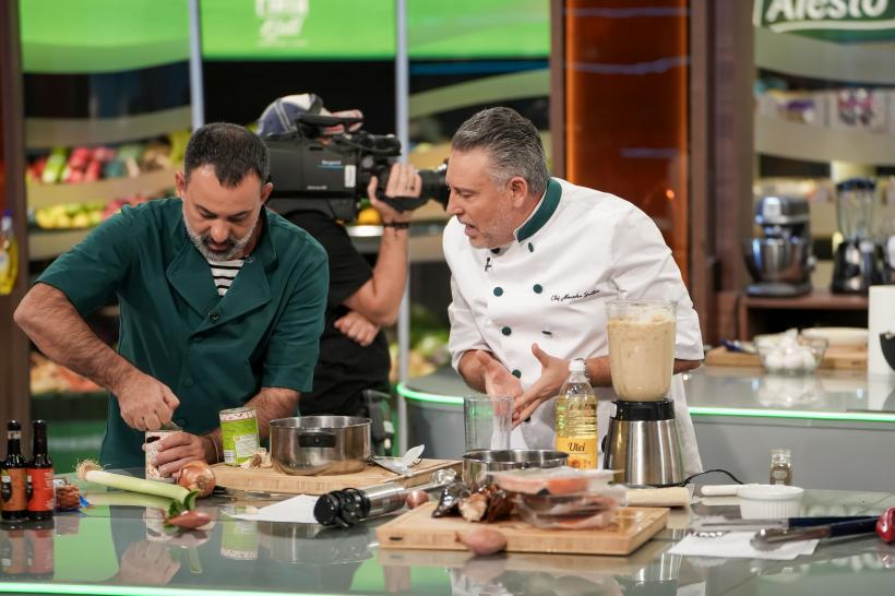 Jurații sparg diseară bombele câștigate, iar Chef Richard lovește bancurile adverse cu o amuletă foarte puternică în cea de-a patra bătălie culinară la Chefi la cuțite 19004498