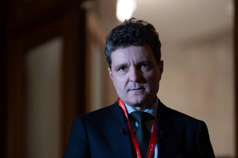 Președintele României, chemat să repare ce a stricat guvernul