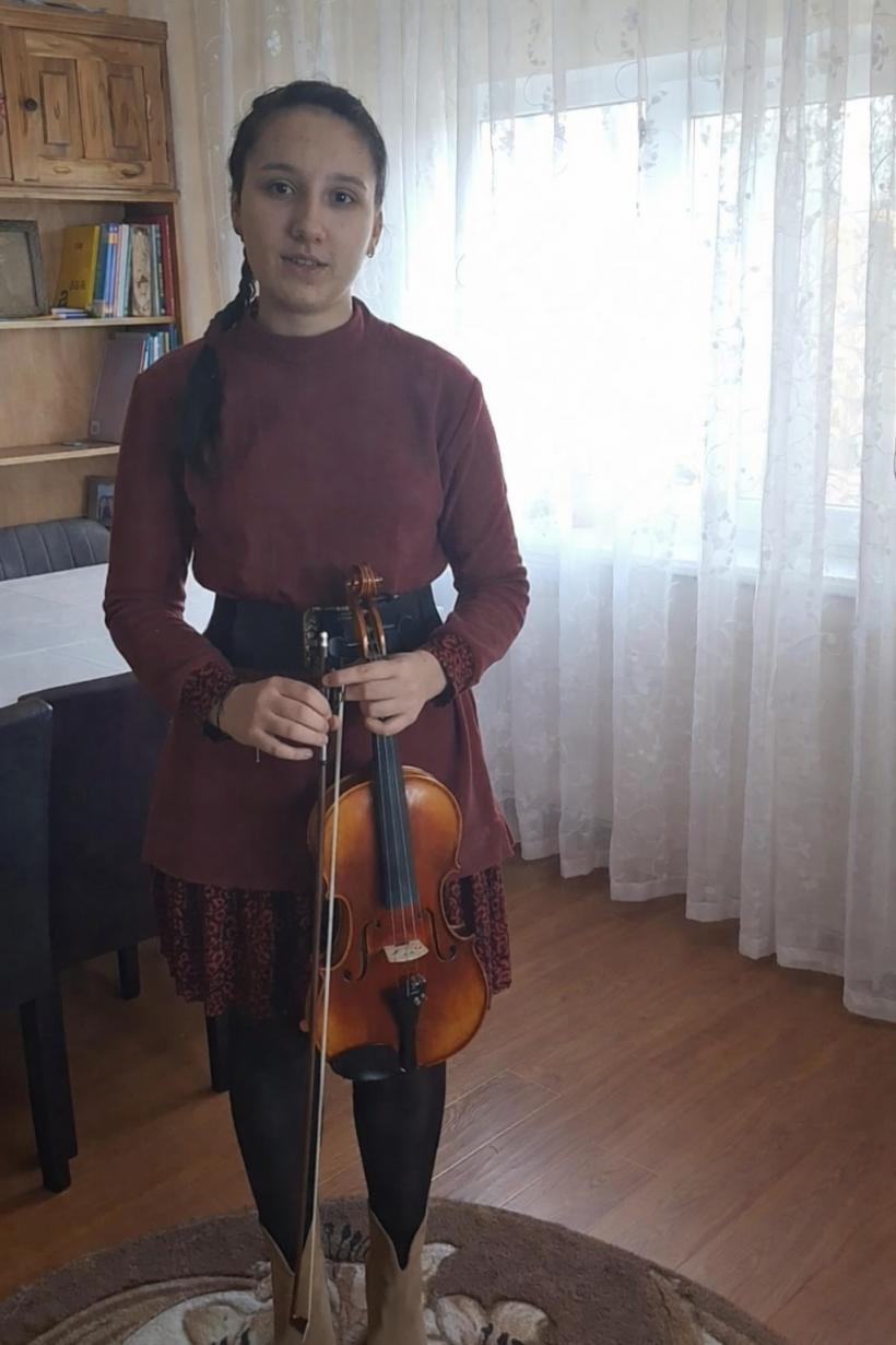 Elevii care le amintesc profesorilor cât de frumoasă este meseria de dascăl 19004726