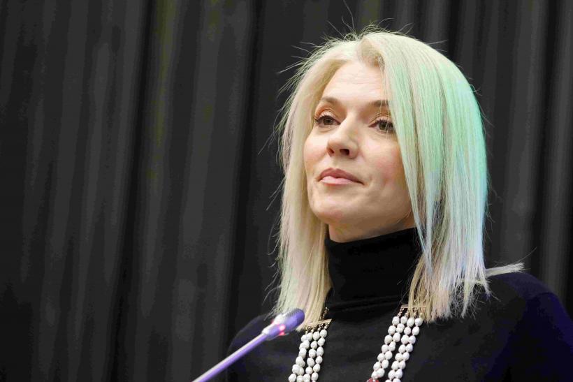 Bolojan forțează un guvern minoritar și și-a trimis parlamentarii să racoleze voturi din zona „extremistă” 19004758