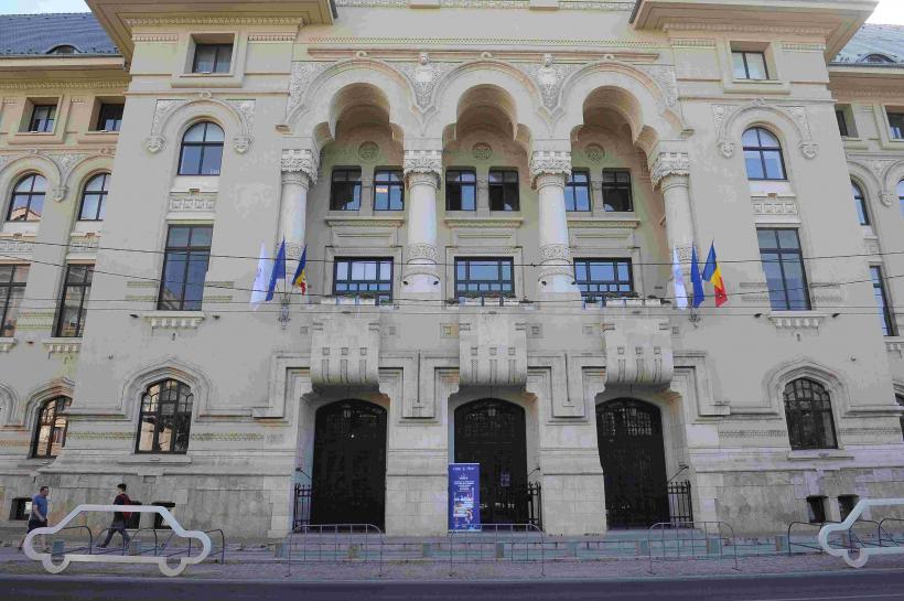 Primăria lui Ciucu dă un milion de lei pe un sistem de securitate perimetrală, cu care să monitorizeze mobilitatea urbană