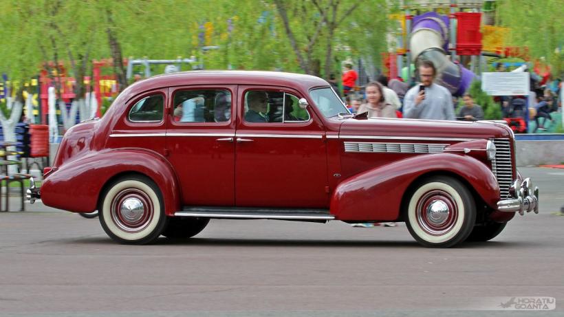 Retro Parada Primăverii 2026 aduce peste 200 de mașini de epocă în Parcul Lumea Copiilor 19005195