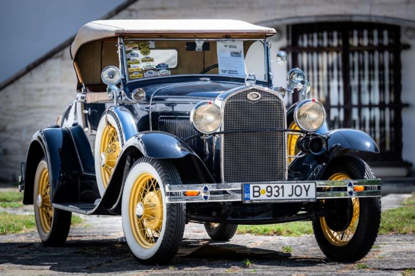 Retro Parada Primăverii 2026 aduce peste 200 de mașini de epocă în Parcul Lumea Copiilor 19005196