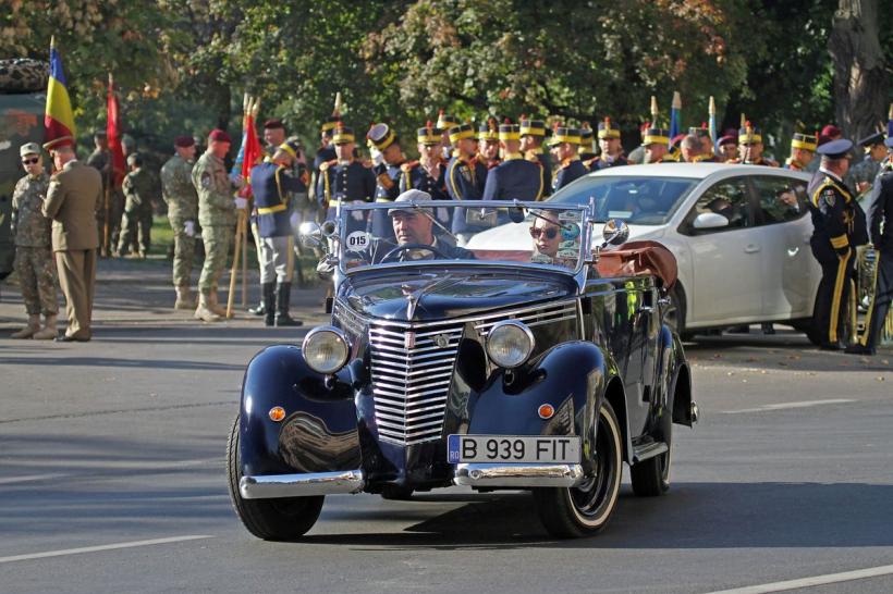 Retro Parada Primăverii 2026 aduce peste 200 de mașini de epocă în Parcul Lumea Copiilor 19005198