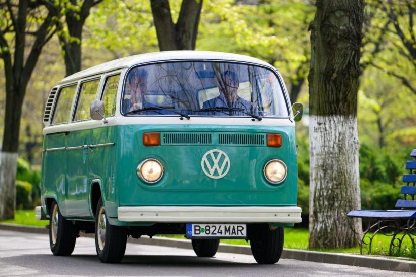 Retro Parada Primăverii 2026 aduce peste 200 de mașini de epocă în Parcul Lumea Copiilor 19005199